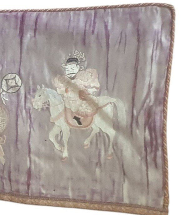 Chine broderie soie satin XIXeme chinoise deux mètres de longueur -photo-1
