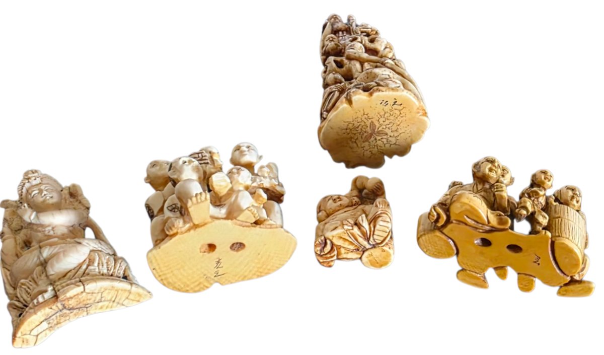 Important Collection Of Noble Material Netsuke Virgin And Child And Various Antiques-photo-4