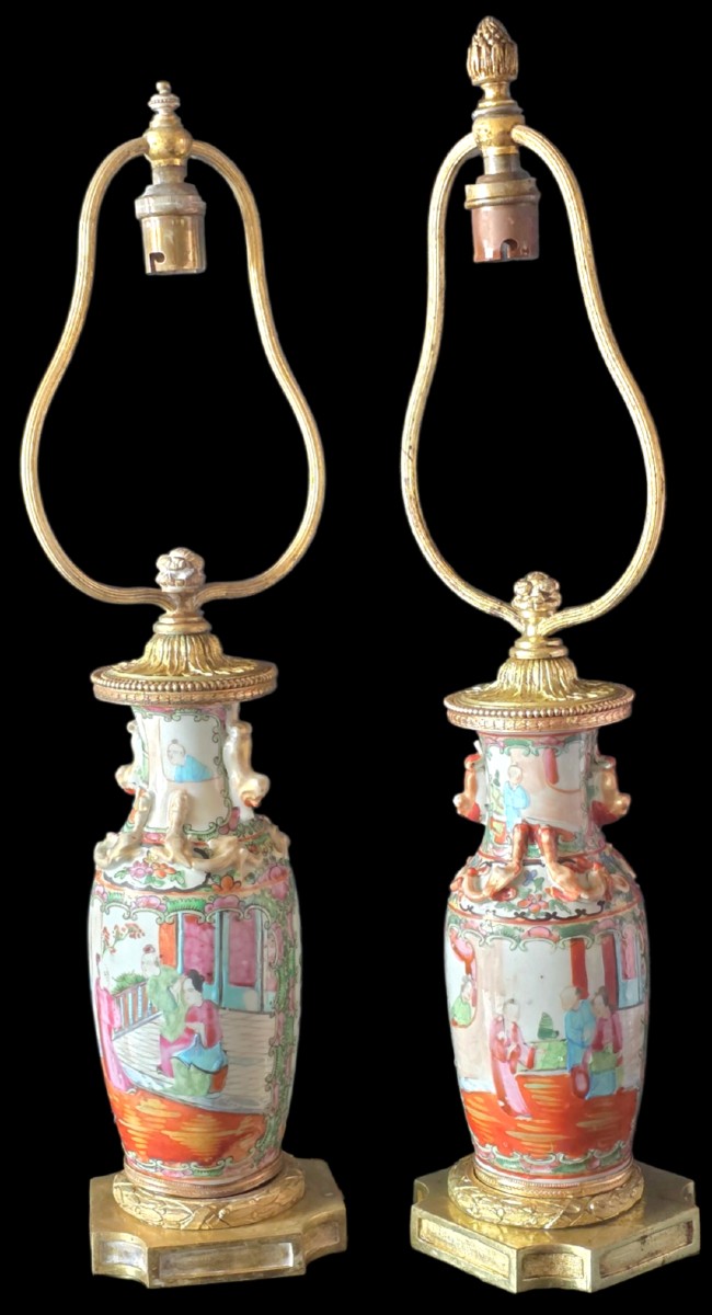 Paire de Vases porcelaine de canton famille rose monté en lampe XIXeme 