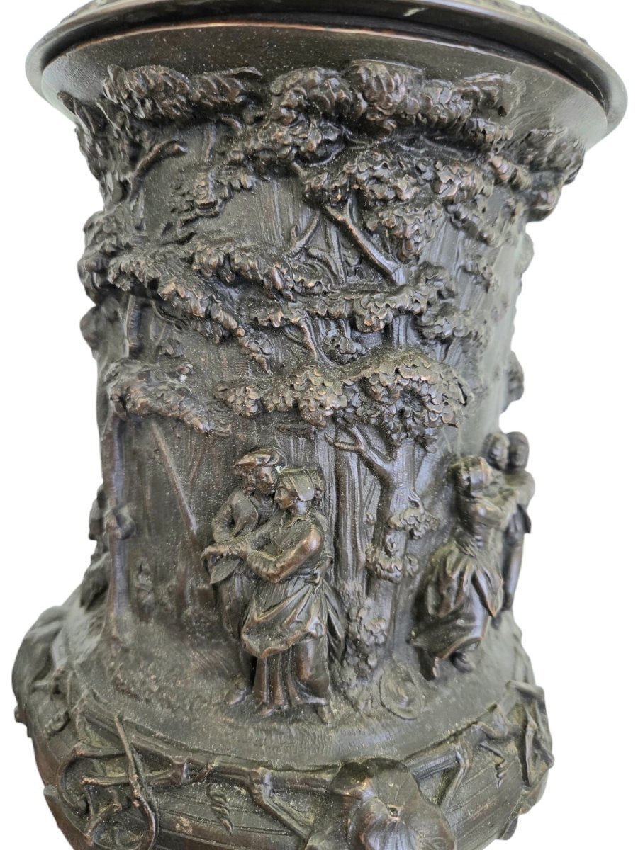 coupe en bronze richement ornée de scènes dédiées aux plaisirs de la vie XIXeme 50 cm -photo-6