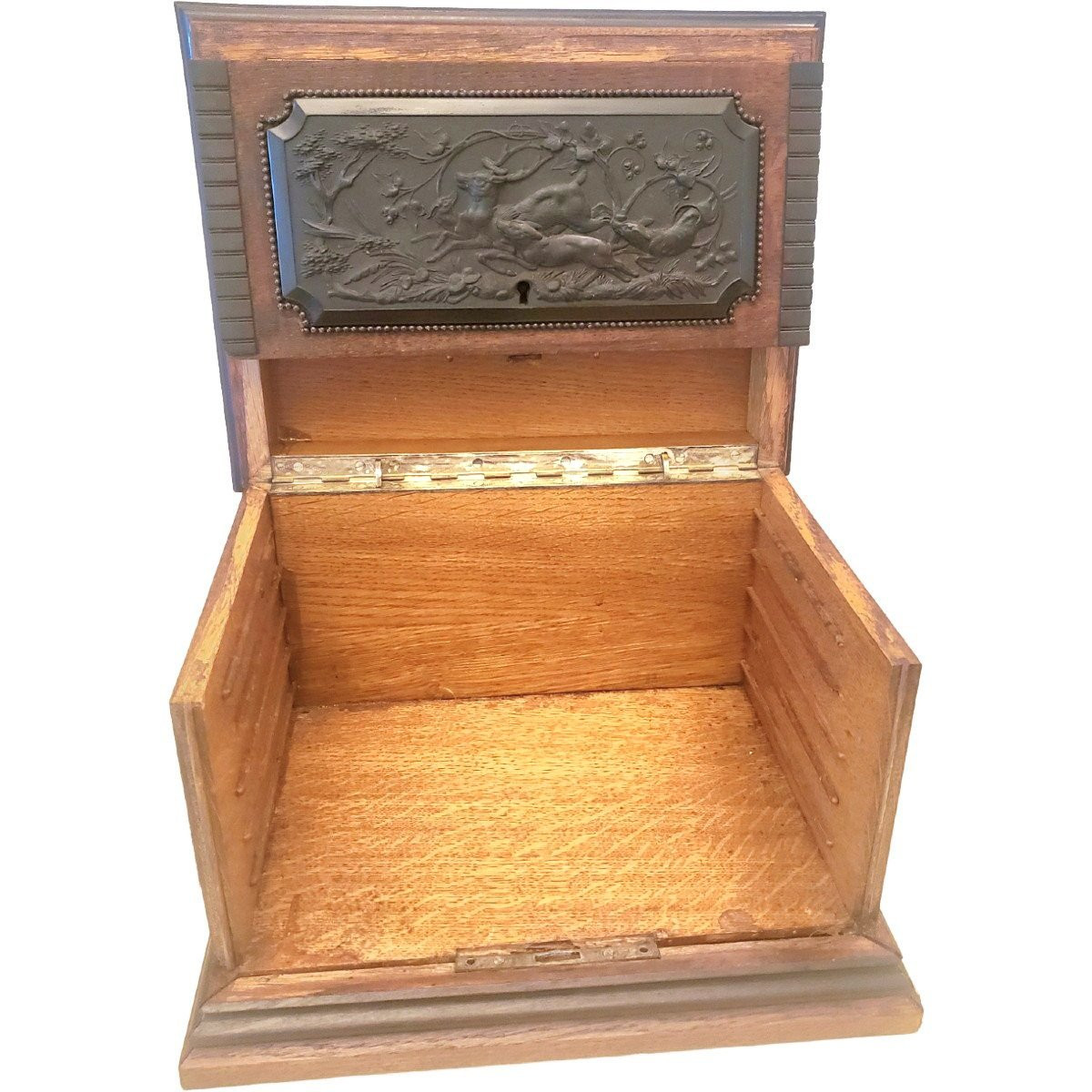 Carved Wood Cigar Box With 5 Shelves, Ebony Hunting Scene-photo-7