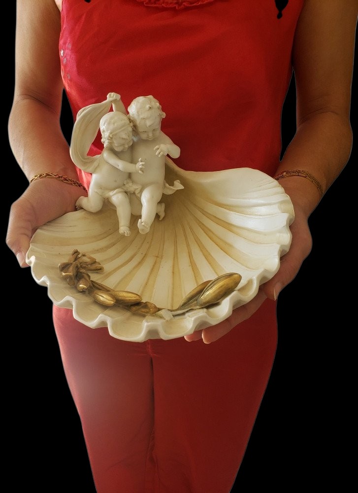 Muller Importante coupe porcelaine enfants dans une coupe coquille-photo-2