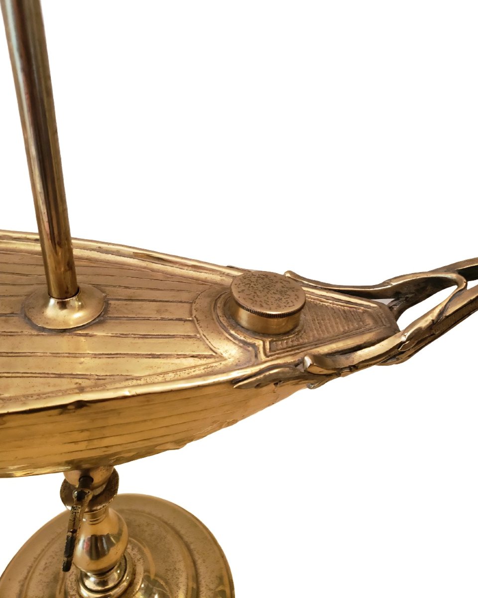 Marine Petroleum Lamp With Boat Decor In Brass And Brass 19th Century-photo-4
