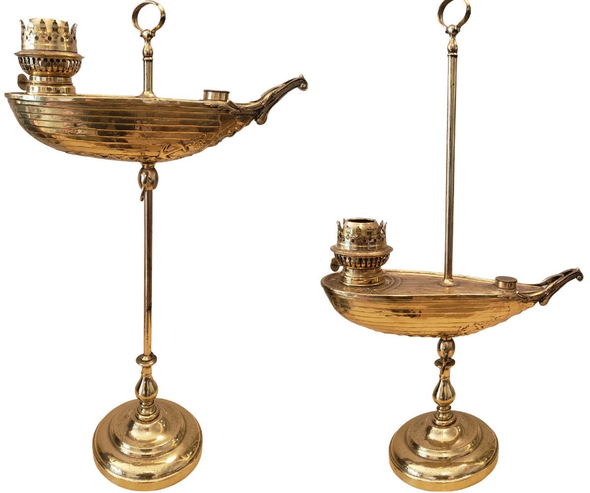 Marine Petroleum Lamp With Boat Decor In Brass And Brass 19th Century