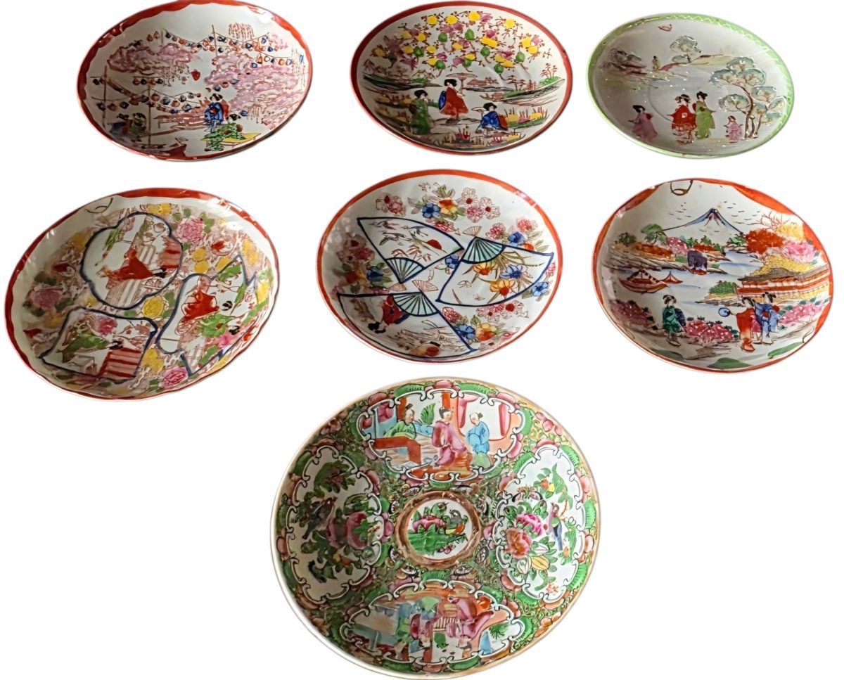7 dessous de tasses Japon polychrome Satsuma XIXeme 