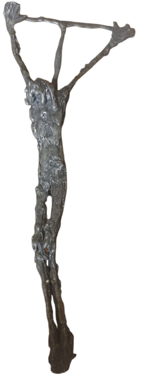 Christ en croix dans le goût de Germaine Richier Sculpture expressionniste Plomb Monograme CHM