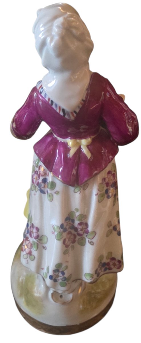  ​set Of 4 Antique Polychrome Porcelain Figurines: Musicians, Dancers, And Pastoral Scenes -photo-4