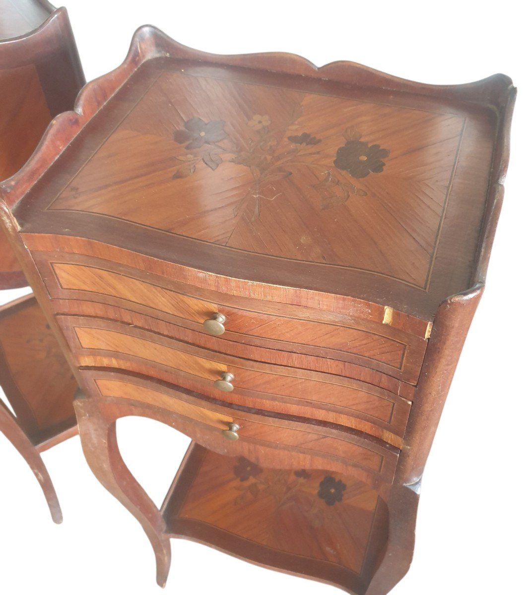  Paire de tables de chevet anciennes style Louis XV Marqueterie florale  -photo-4