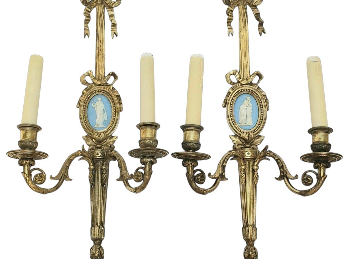 Pair Of Wall Sconces By Ernest Louis Mottheau, Paris; Gilded Bronze With Wedgwood Cameos, 19th Century -photo-2