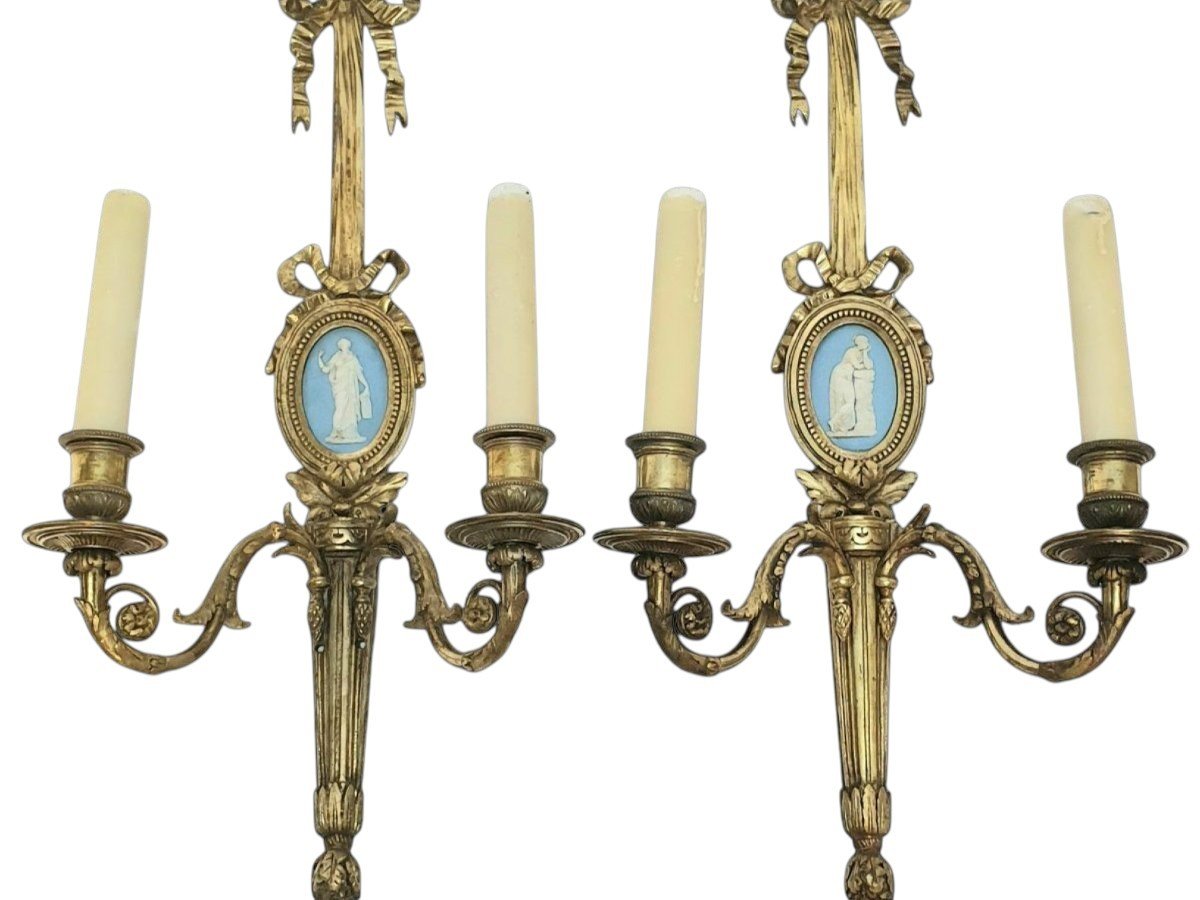 Pair Of Wall Sconces By Ernest Louis Mottheau, Paris; Gilded Bronze With Wedgwood Cameos, 19th Century 
