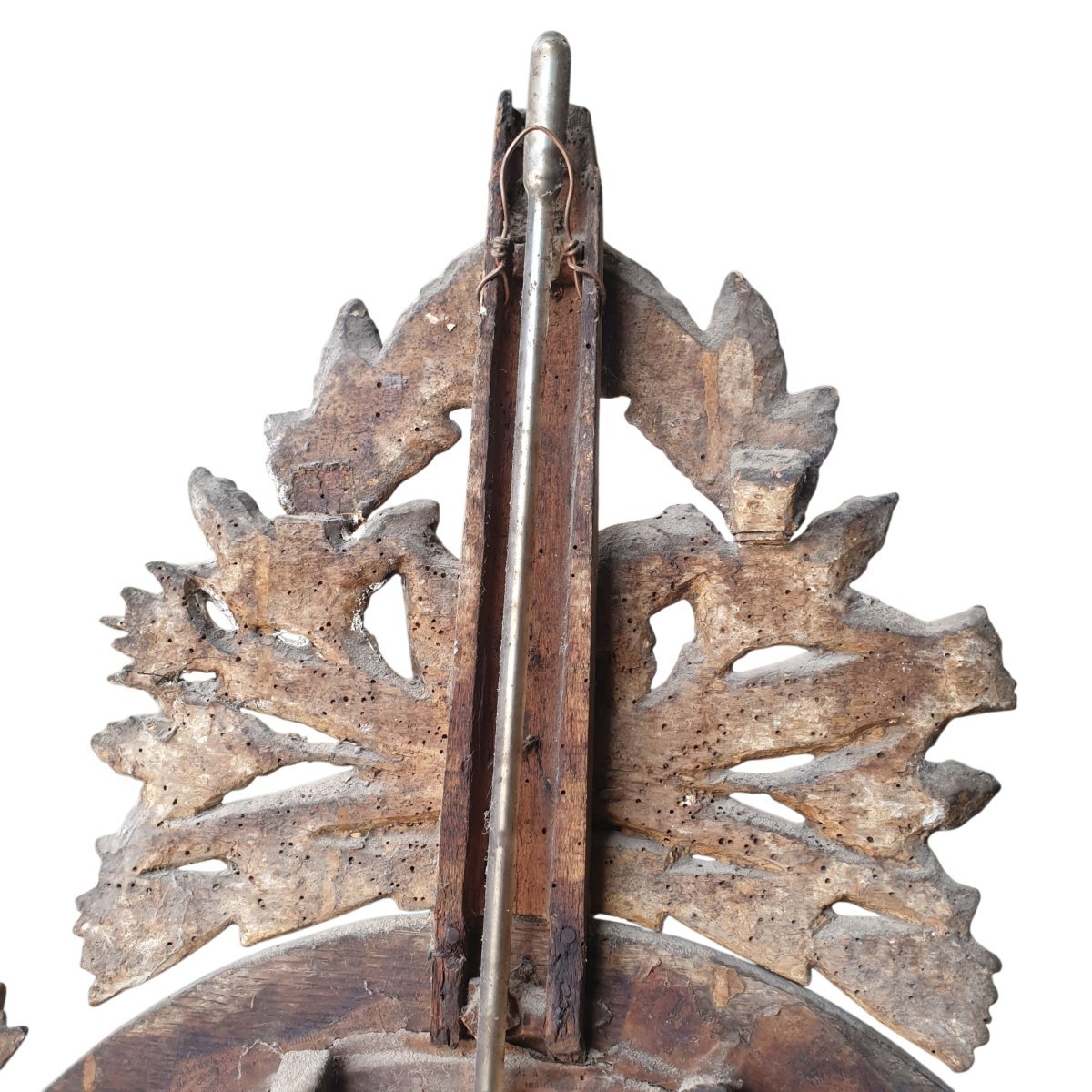  A Louis XVI-era Barometer-thermometer Made Of Carved And Gilded Wood By Gohin In Paris -photo-3