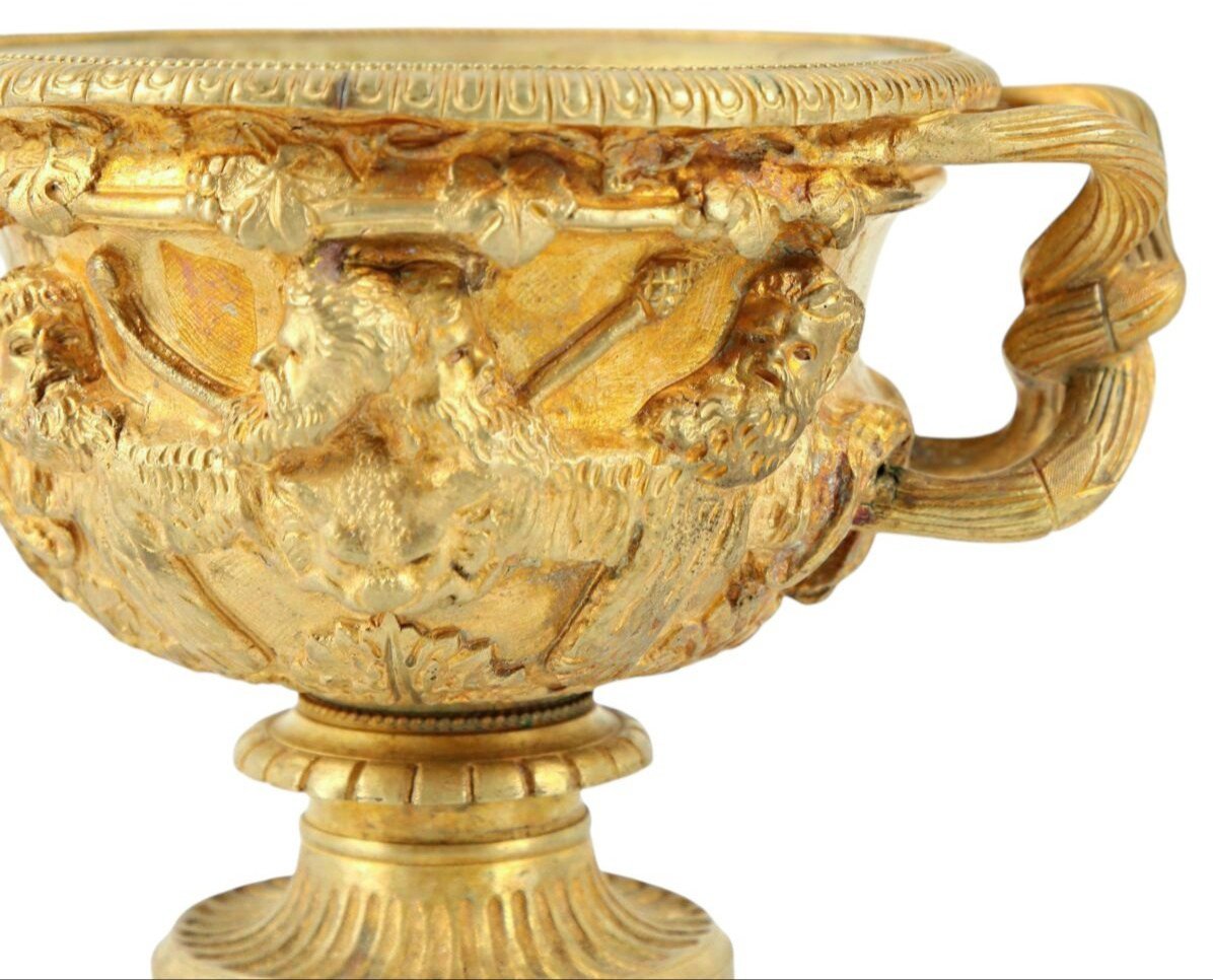  Mini Vase Cratère Borghèse en Bronze Doré d’époque XIXe Décor Dionysiaque Grand Tour -photo-4