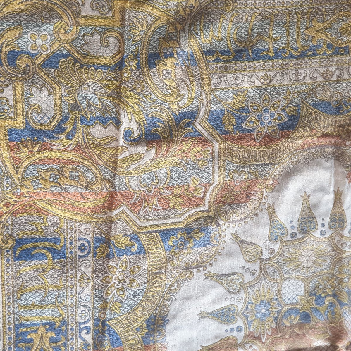  Large Antique Jacquard Tablecloth From The 19th Century, 122 X 122 Cm  In Impeccable Condition -photo-2