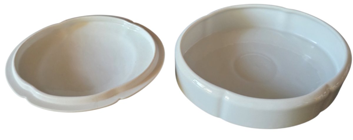  A Magnificent Oval Powder Box Or Candy Box Made Of Limoges Porcelain, Designed By Lanternier -photo-3