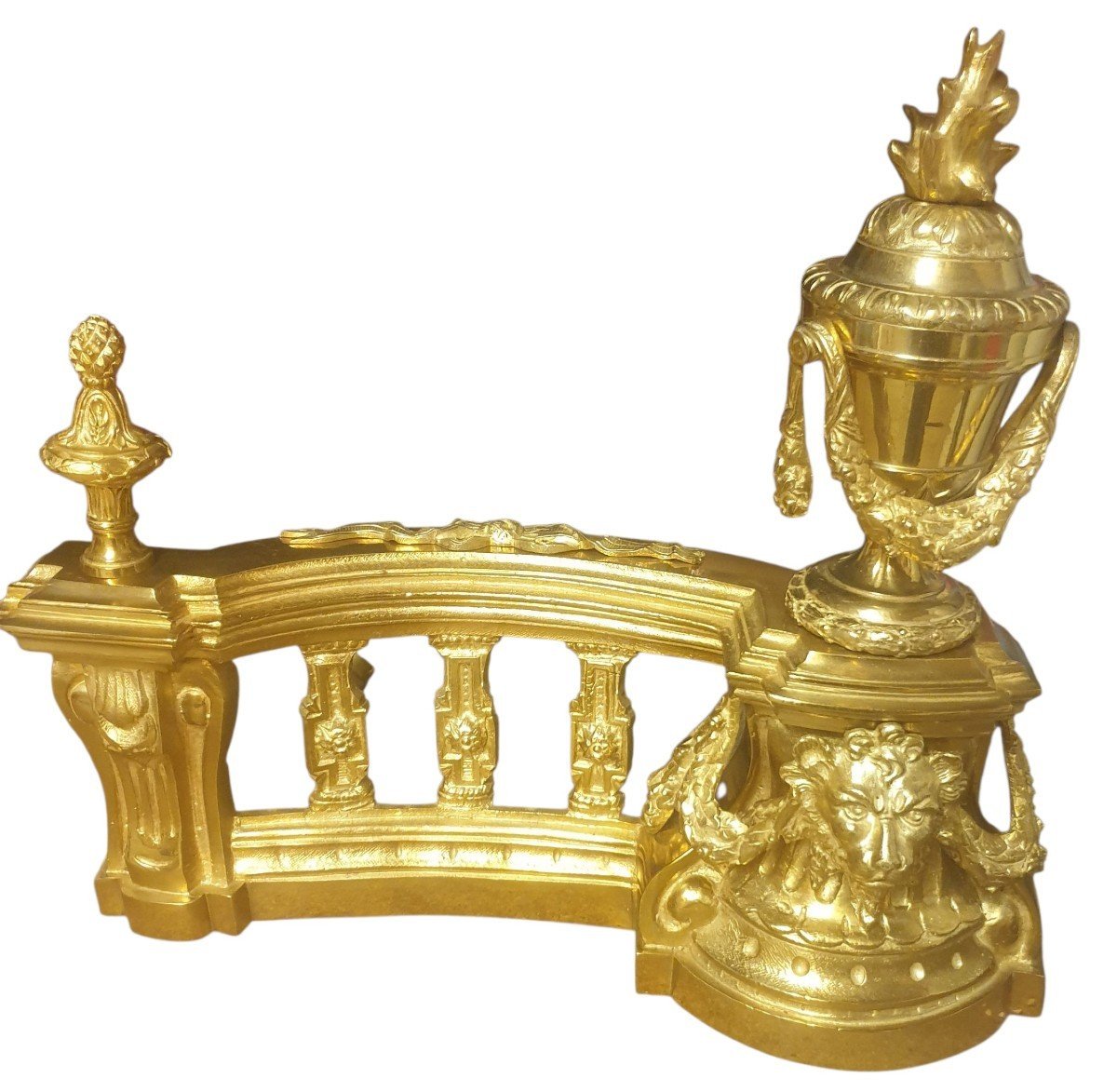  Paire de chenets de cheminée en bronze doré  Style Louis XVI fin XIXe Sublime paire de chenets-photo-4