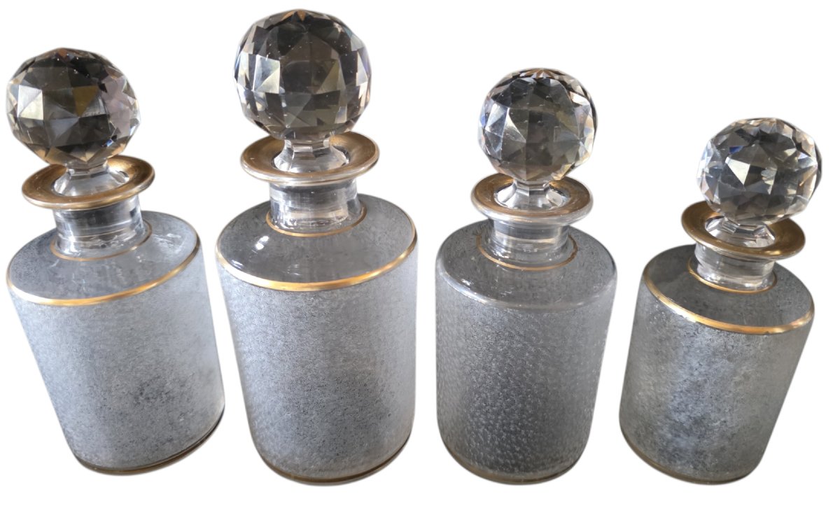 Baccarat Crystal Toilet Set With Engraving And Gold Plating; 7 Numbered Perfume Bottles  -photo-2