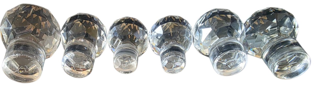 Baccarat Crystal Toilet Set With Engraving And Gold Plating; 7 Numbered Perfume Bottles  -photo-5