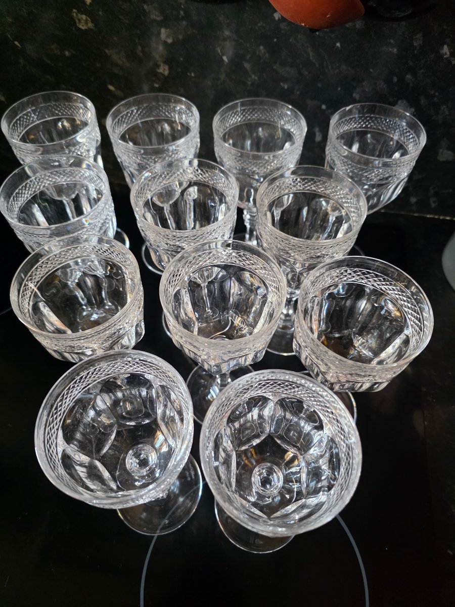  Rare et Magnifique Service de 12 Grands Verres à Vin Rouge en Cristal de Paris 15,5 cm -photo-1