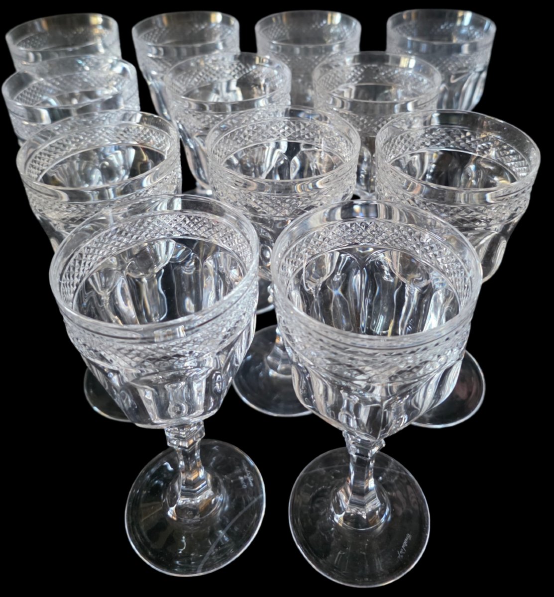  Rare et Magnifique Service de 12 Grands Verres à Vin Rouge en Cristal de Paris 15,5 cm 