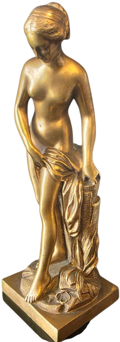  Statue en Bronze Doré La Baigneuse au Drapé falconet Clodion Bronze Doré Baigneuse 