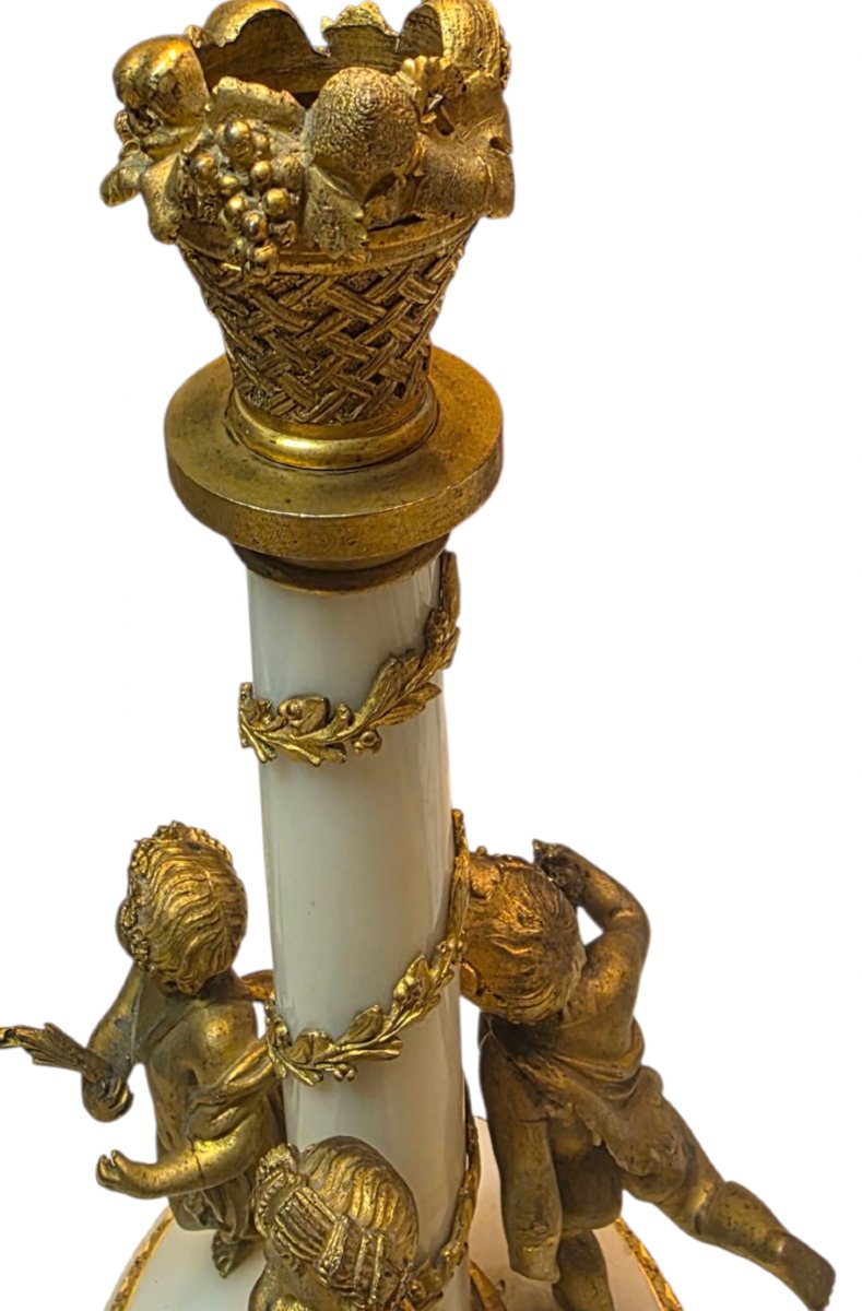 Important flambeau en bronze doré et marbre blanc dans le goût de Clodion Boizot  Époque XIXe -photo-2
