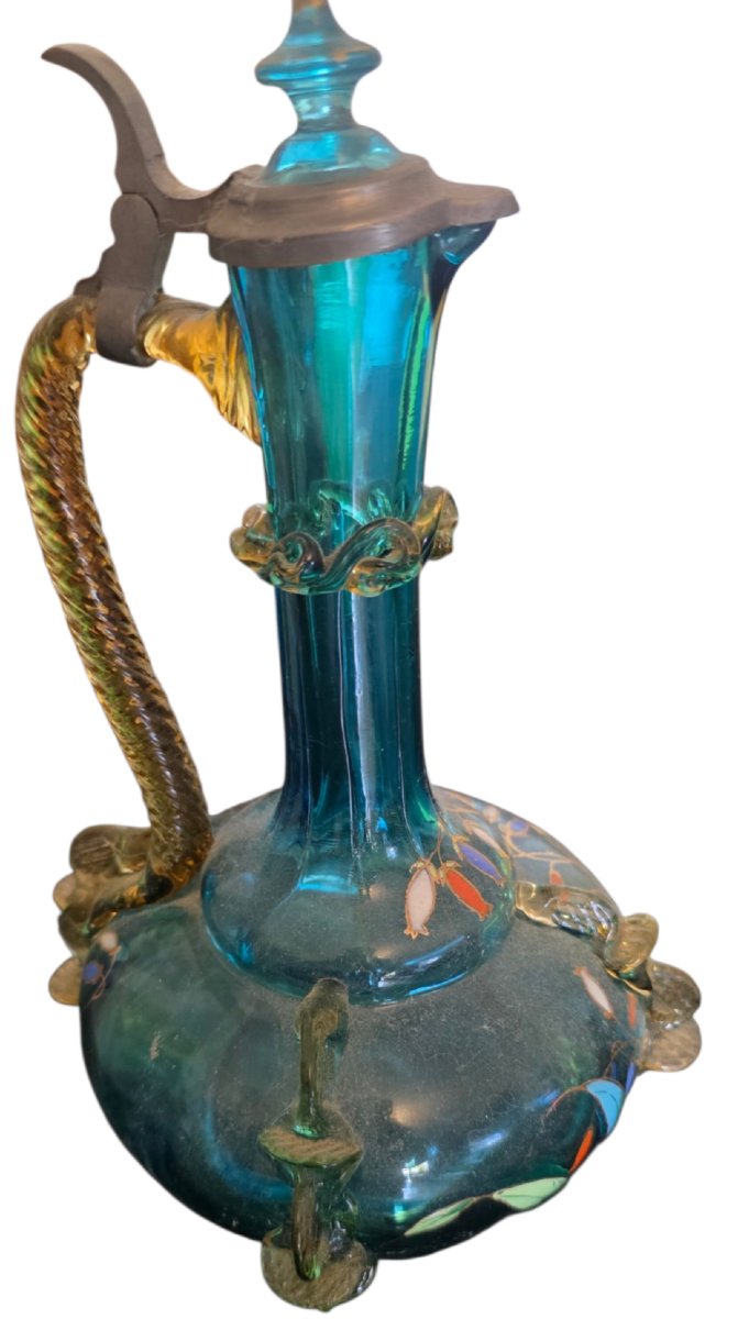 Carafe Acute Liquor Or Strong Alcohol Litter With A Lid Mounted On A Vienna Hinge