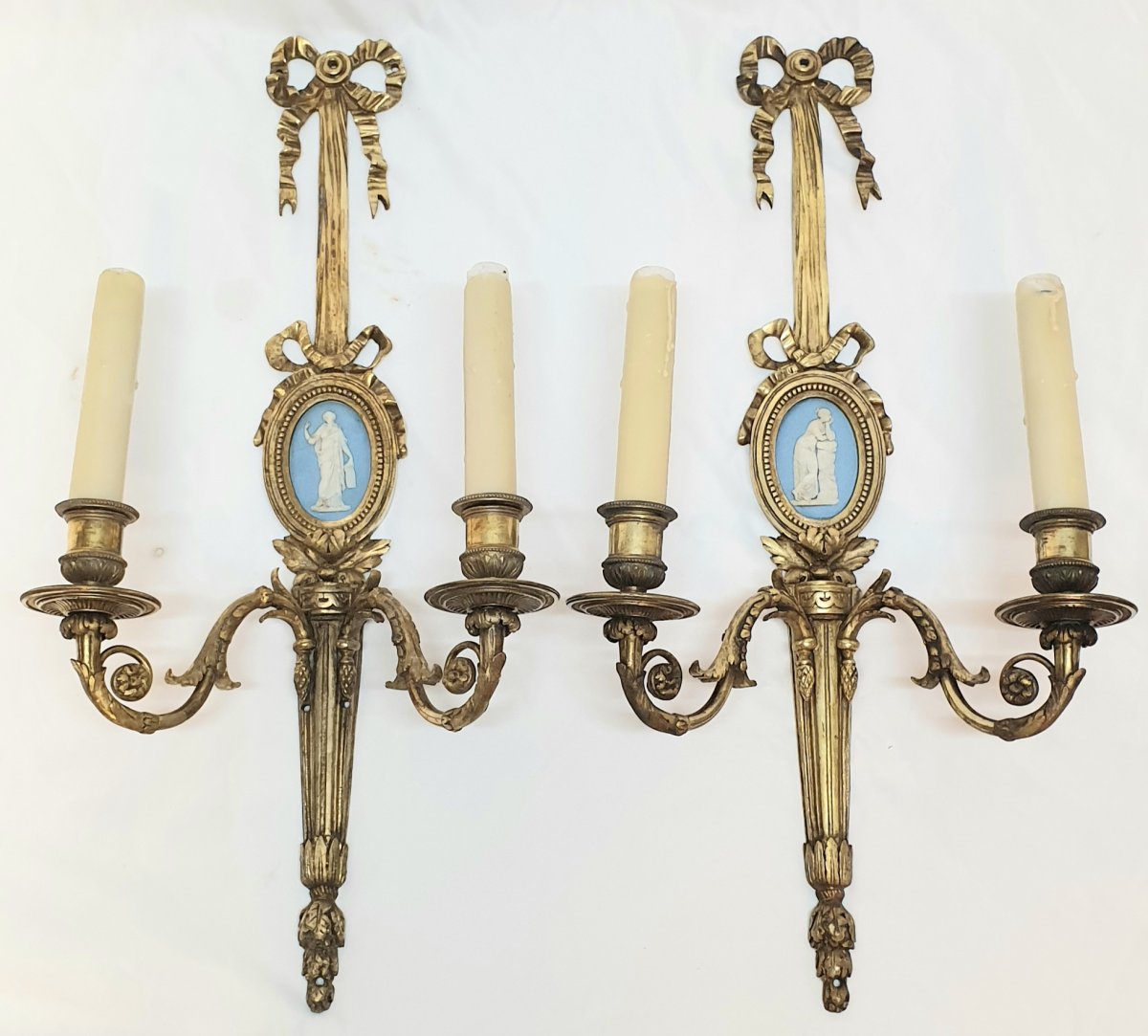 Maison Mottheau Paris Paire d'Appliques Louis XV En Bronze Ciselé Et Doré XIXe 