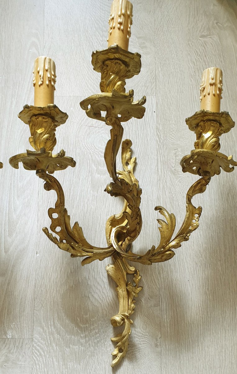 Pair Of XIXth Louis XV Style Wall Lights In Gilt Bronze With Three Arms Of Lights-photo-3
