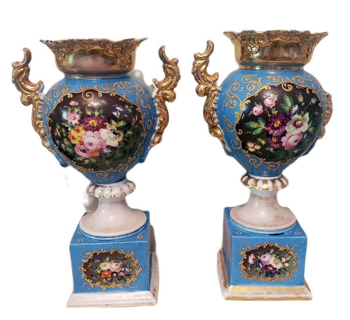 Paire De Vases Napoléon III En Porcelaine De Paris Bleu De Sèvres 