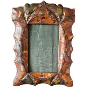 Leather Photo Frame, Chinese Or Japanese, 19th Century, Figures Around