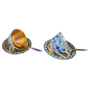 Paire De Tasses Et Sous Tasse Argent Massif Cloisonné Russe 400 Gr   Avec Leurs Cuillères En Ar