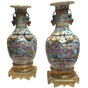 Paire de vases canton famille rose monté  bronze doré XIXème 
