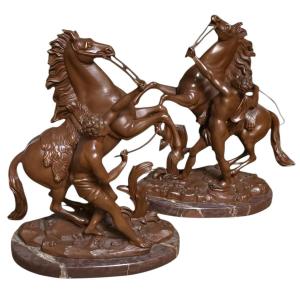 Paire de groupes statuaires formant pendants Les Chevaux de Marly coustou XIXeme