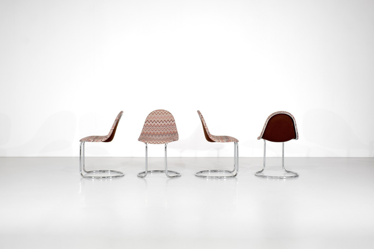 Ensemble de chaises " Maia " par Giotto Stoppino pour Bernini, Italie années 1970s.
