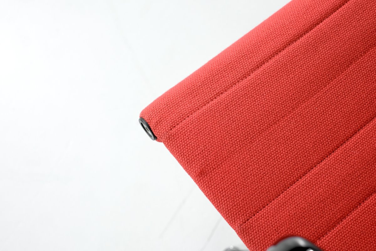 "ea 117" Armchair By Charles Ray Eames For Icf Usa, 1969.-photo-2