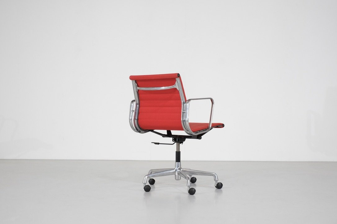 Fauteuil " EA 117 " Charles Ray Eames pour ICF, États-Unis 1969.-photo-3