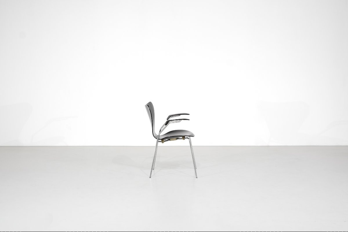 Chaise modèle " 3207 " en bois par Arne Jacobsen pour Fritz Hansen, Danemark 1955.-photo-2