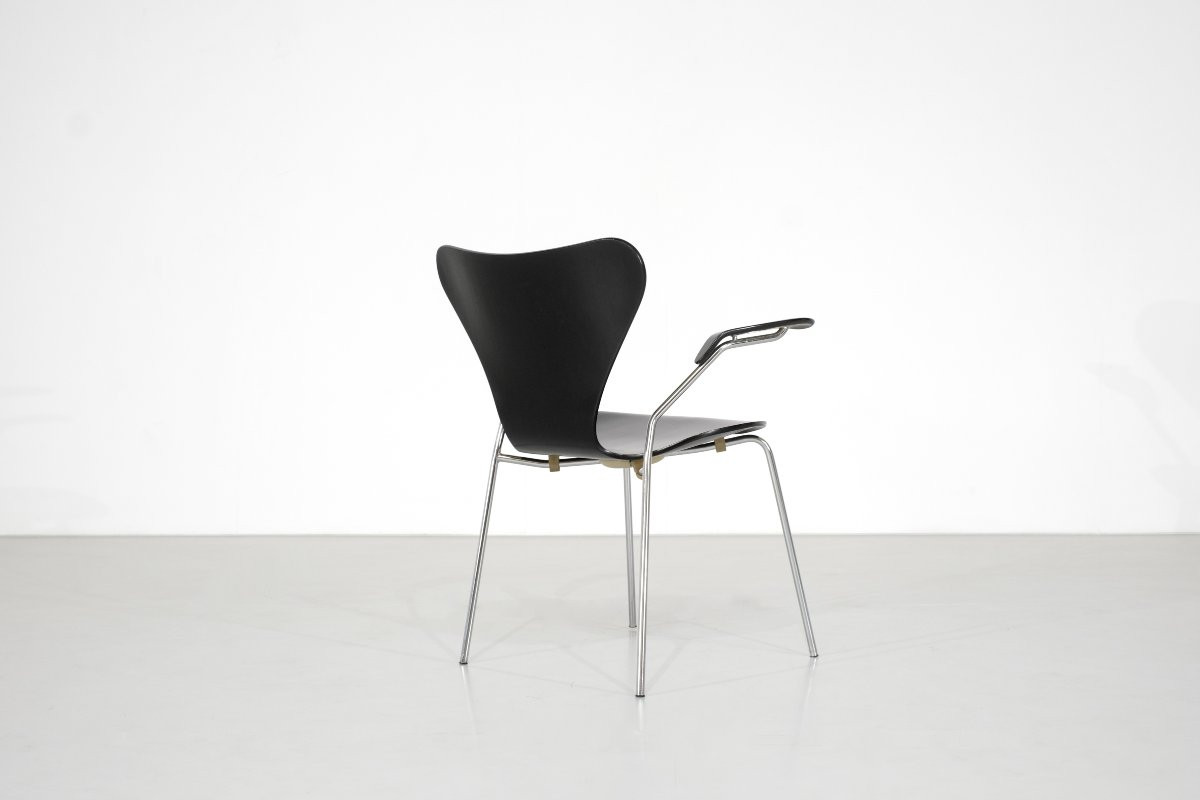 Chaise modèle " 3207 " en bois par Arne Jacobsen pour Fritz Hansen, Danemark 1955.-photo-4