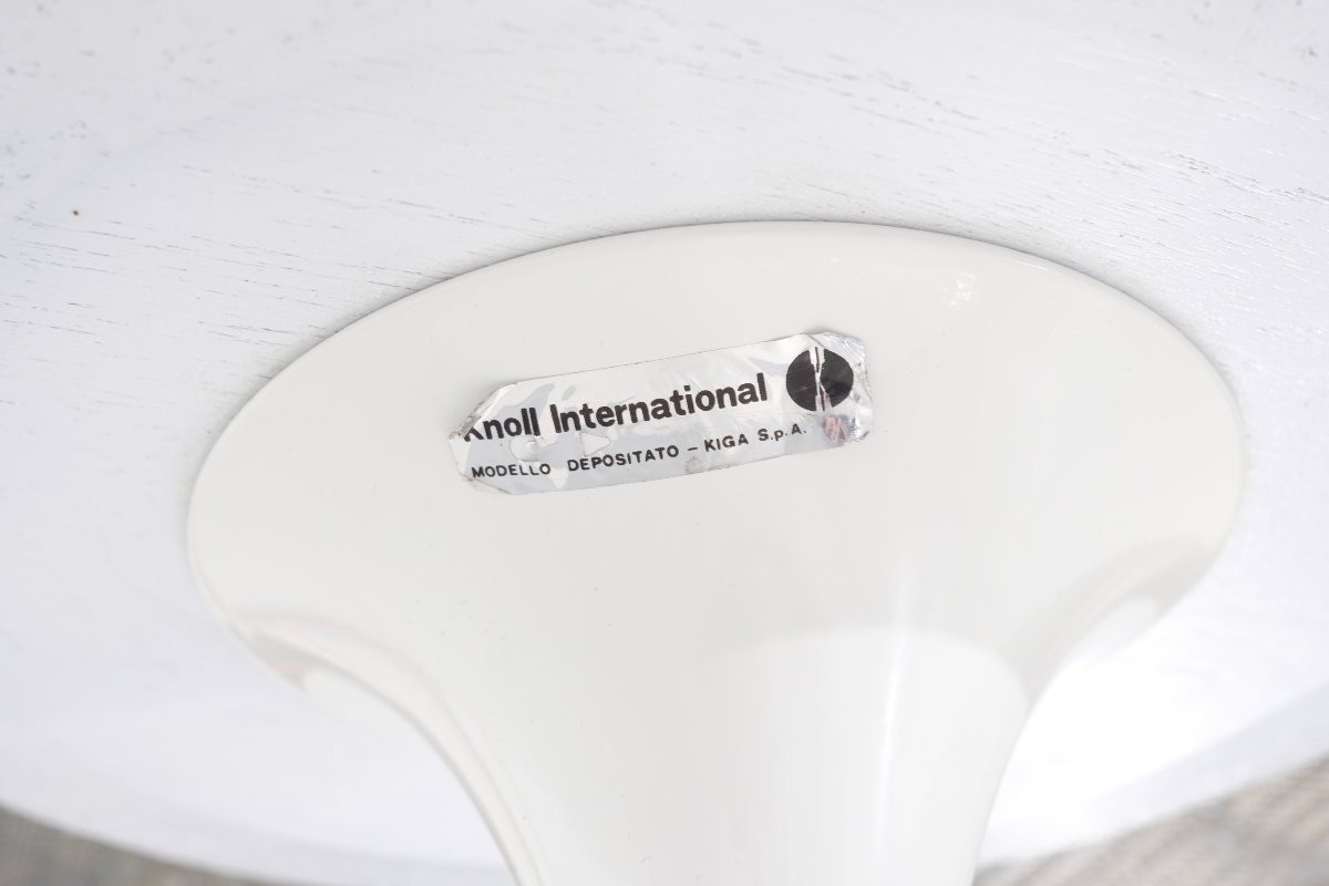 Table basse " Tulip " en marbre par Eero Saarinen pour Knoll, USA.-photo-8