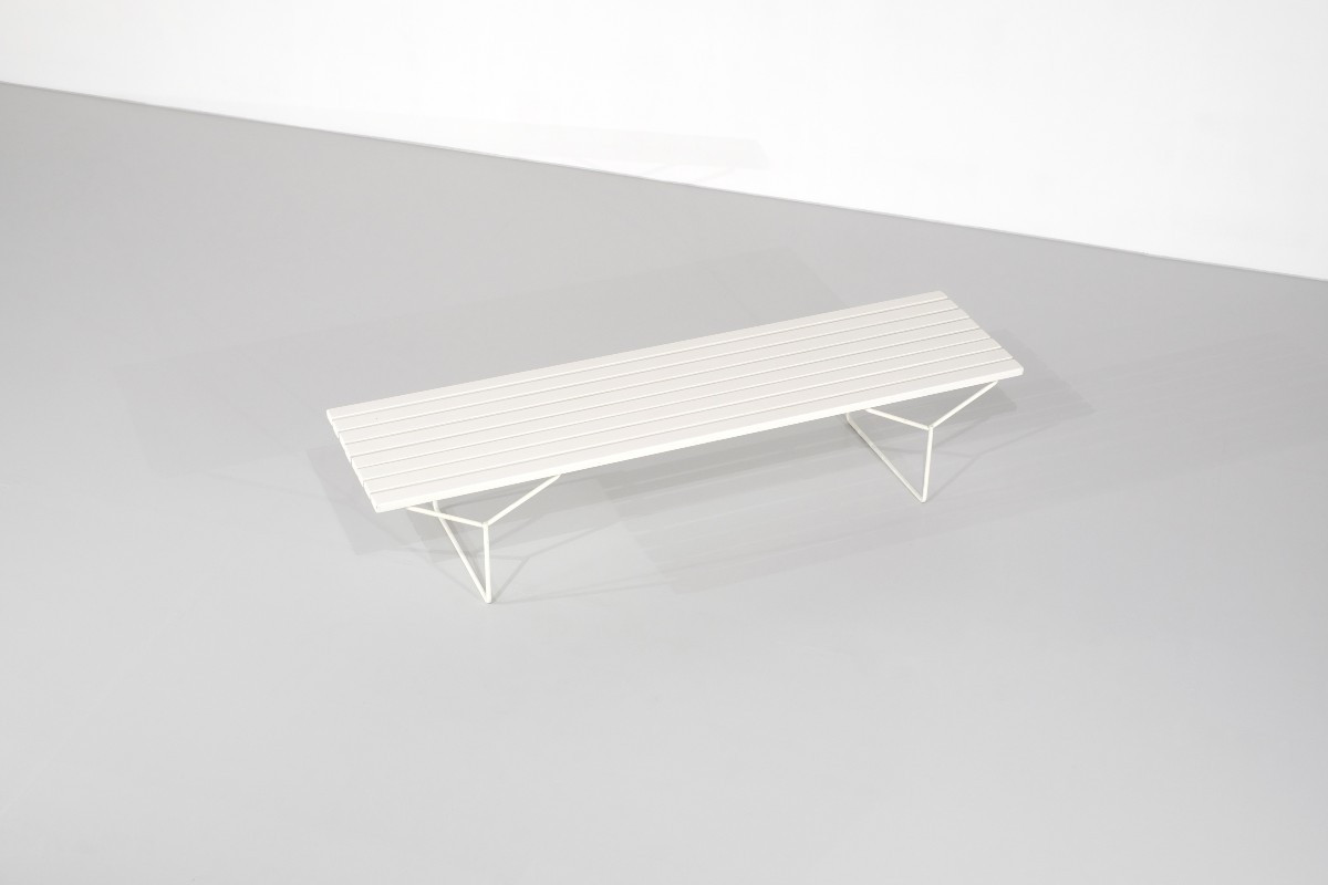 Banc " 400  " en bois blanc par Harry Bertoia pour Knoll International.