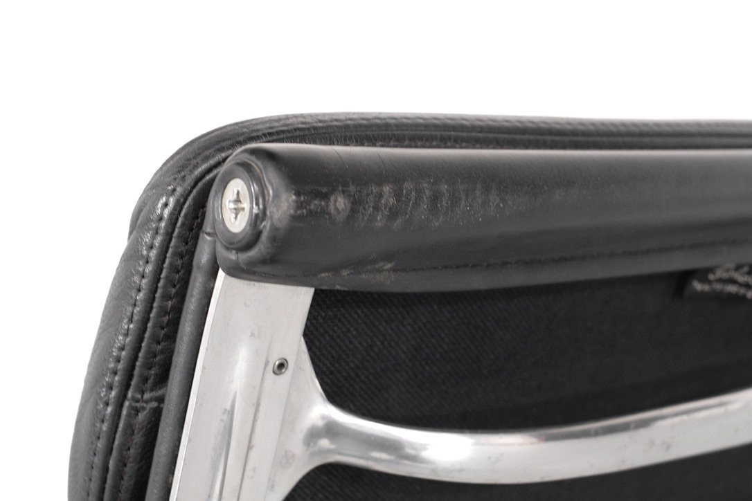 Fauteuil Soft Pad " EA 207 " Charles Ray Eames, États-Unis, 1969.-photo-1