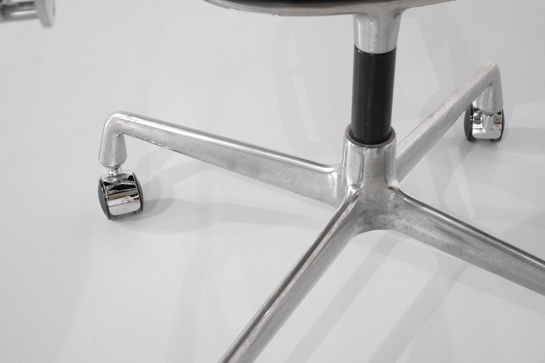 Fauteuil Soft Pad " EA 207 " Charles Ray Eames, États-Unis, 1969.-photo-6