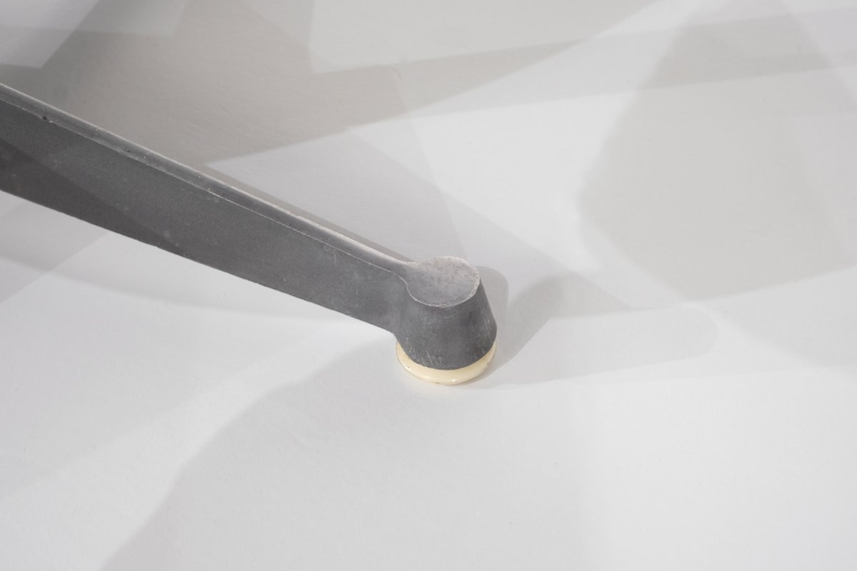 Table basse conçue par Charles et Ray Eames pour Herman Miller, années 1960s.-photo-7
