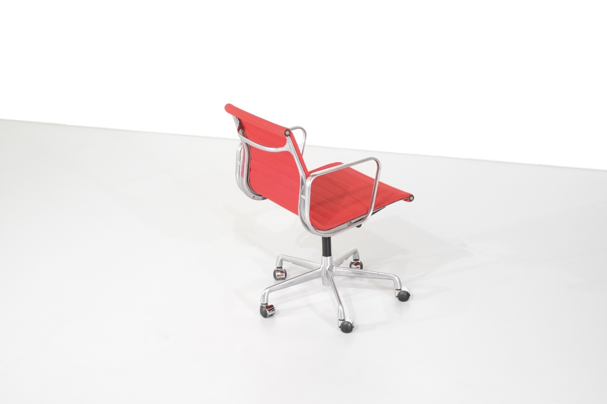 Fauteuil « EA 117 » de Charles Ray Eames pour ICF, États-Unis, 1969.-photo-3