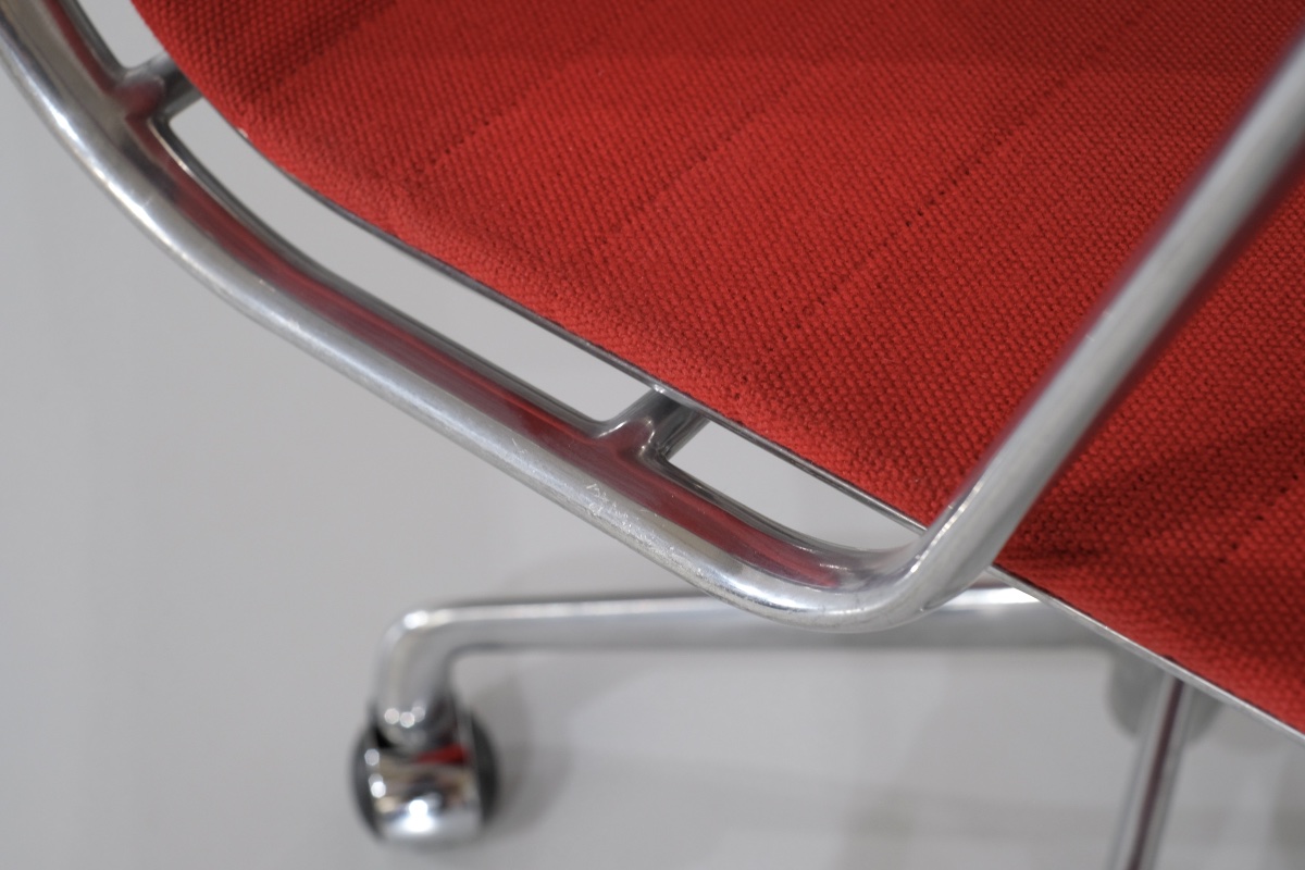 Fauteuil « EA 117 » de Charles Ray Eames pour ICF, États-Unis, 1969.-photo-6