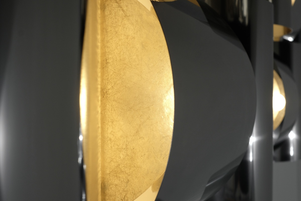Contemporary-style Wall Light In Stainless Steel And Metal.-photo-5