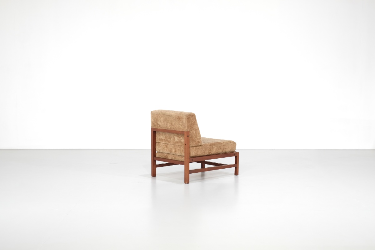 Fauteuil en bois recouvert de tissu, Italie, années 1960s.-photo-2