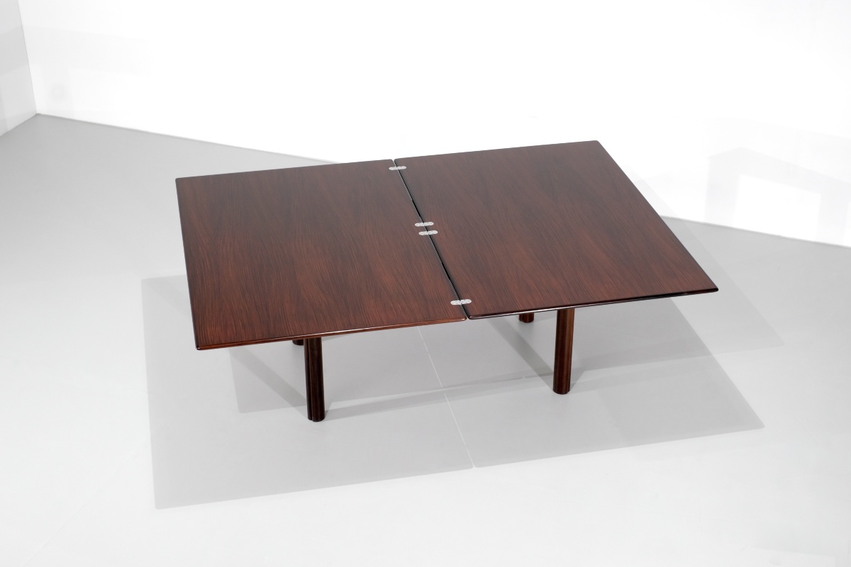 Table à manger modèle " Nibay " par Afra et Tobia Scarpa pour Gavina, Italie 1960s.