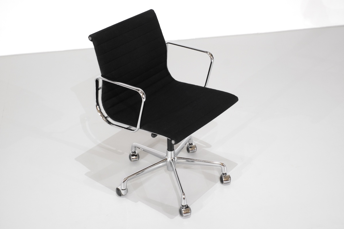 "ea 117" Office Chair By Charles Ray Eames For Icf Usa, 1969.-photo-2