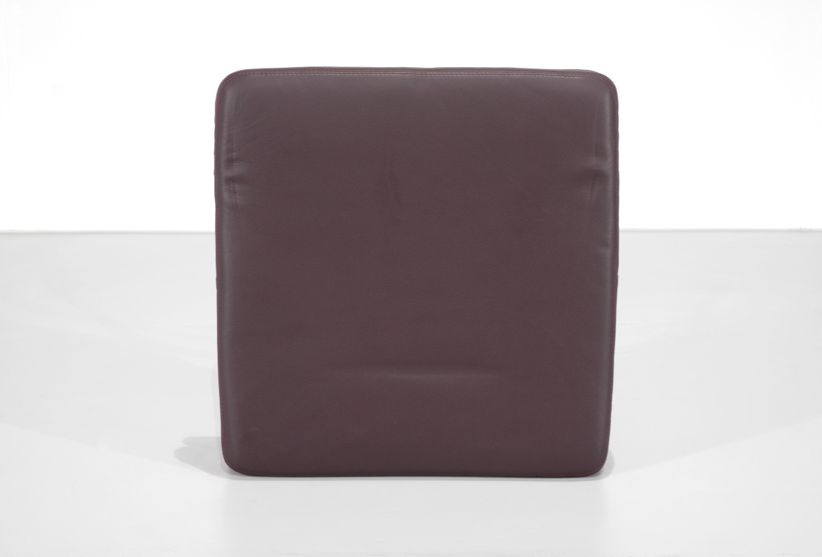 "ea 223" Ottoman Stool Designed By Charles And Ray Eames For Vitra, United States, 1969.-photo-3